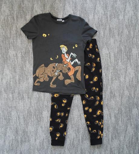 Černé chlapecké pyžamo, 146