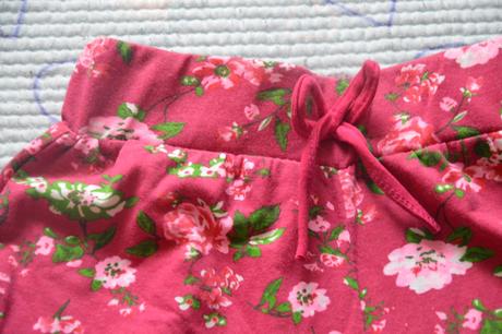 Květované kraťasy, zn. kugo, kugo,122