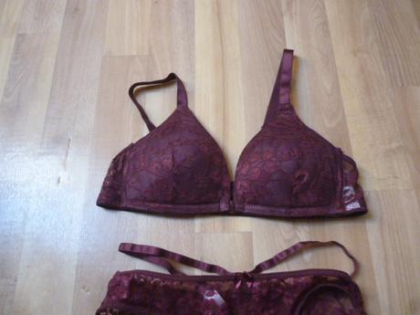 Souprava kalhoty a podprsenka vel.m, m