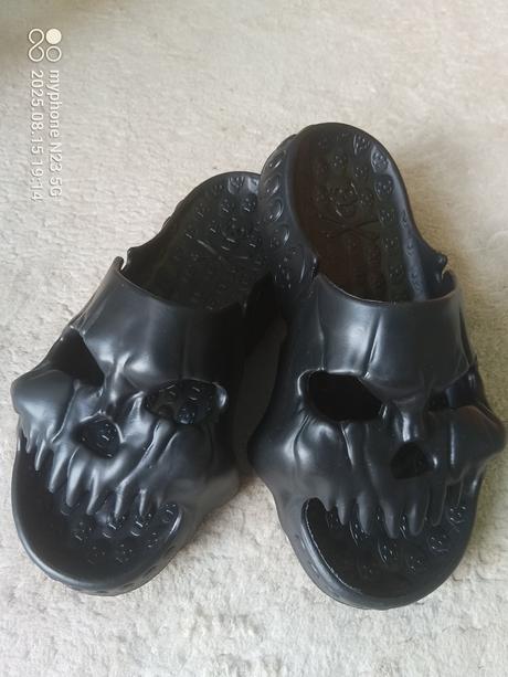 Pantofle "lebka" vel."40/41" ženy i muži, 41