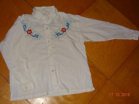 Bílá dívčí košile, 140