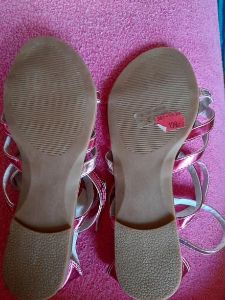 Boty sandály sandálky hello kity růžové, 34