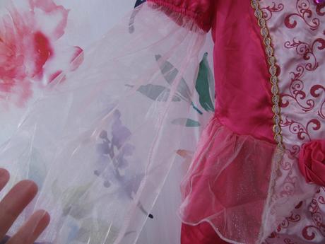 Karneval-růžové šaty a čepec pro princeznu, 