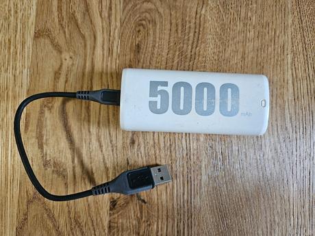 Napájecí přenosný zdroj usb 5000ma, 