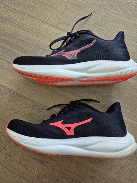 Značkové běžecké boty miláno vel. 38, mizuno,38