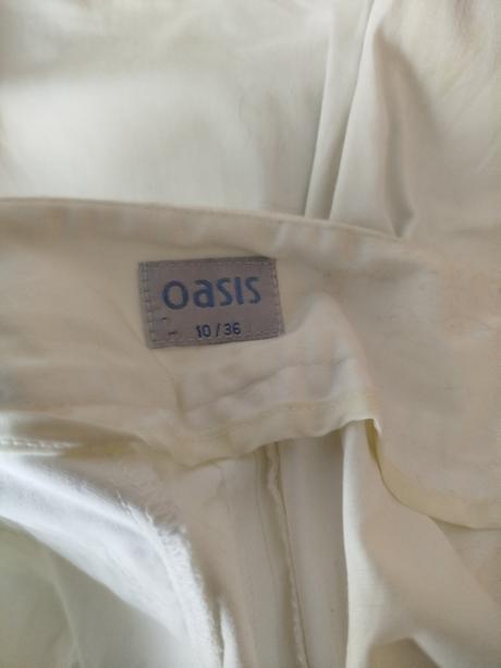 Kraťasy zn. oasis vel.36, 36