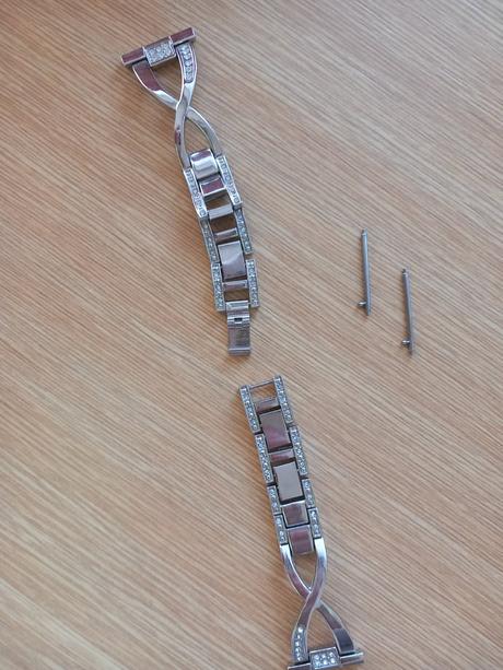 02 - řemínek k hodinkám vel. 22 mm, 