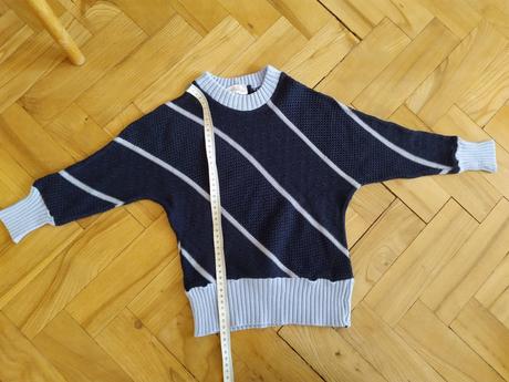 Modrý svetřík, 104