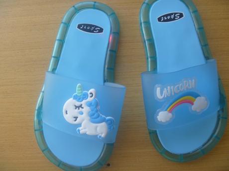 Nové nazouváčky s led světly a jednorožci v. 32-33, 32