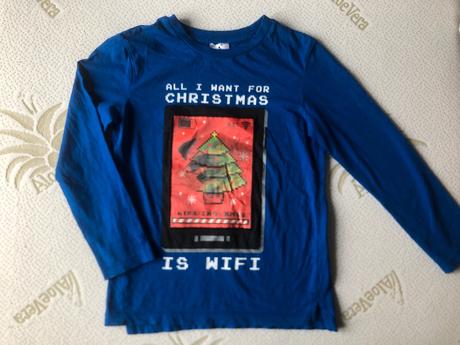 Kobaltové vánoční triko, 122