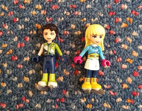 Lego friends 41322 - snow resort ice rink,