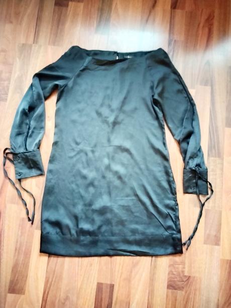 Jednoduché černé šaty  an'ge, m