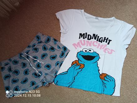 Pyžamo zn."sesame street" vel."l", l