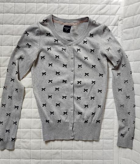 Dámský svetřík s mašličkami, reserved,s