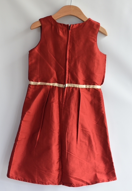 Šaty vel. 5 - 6 let, 116