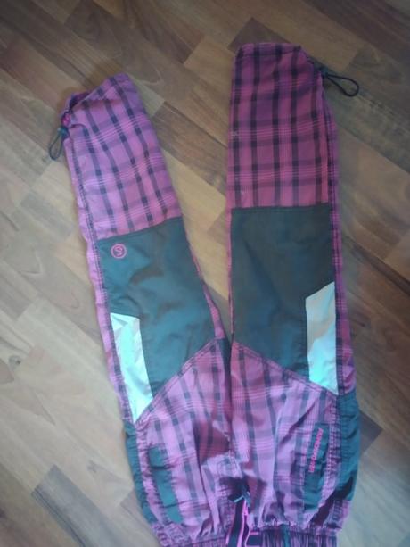 Sportovní kalhoty vel 134, grace,134