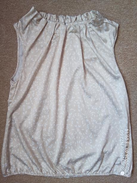 Halenka zn."manguun collection" vel."l", l