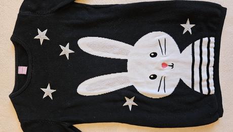 Čtyři zimní svetříky, sváteční a tričko, 122/140, 134