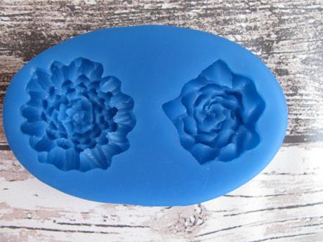 Silikonový formovač - 2 druhy květů usa, 