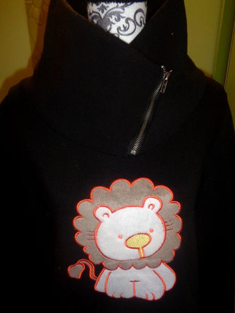Černá teplá mikina se lvíčkem, benter,l
