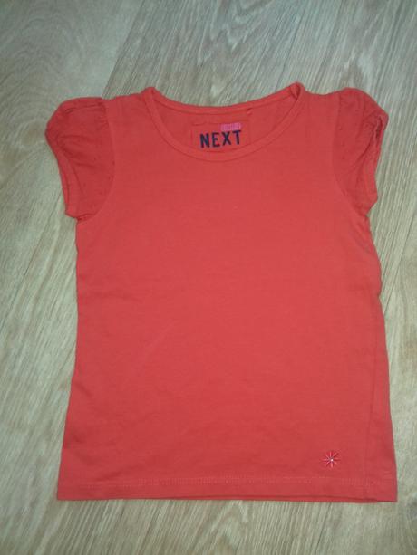 Trika s madeirou, next,104