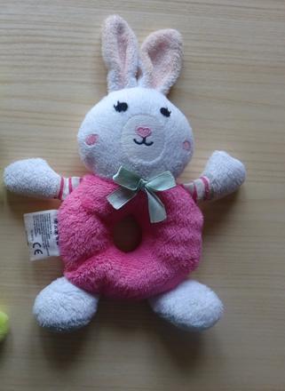 Plyšové chrastítko zajíček, 
