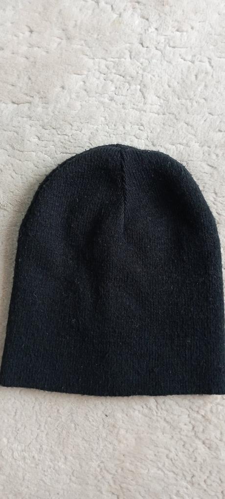 Černá čepice zn."f&f" vel."one", f&f