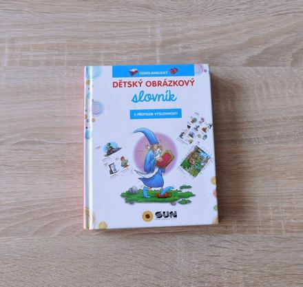 Dětský obrázkový slovník česko-anglický,