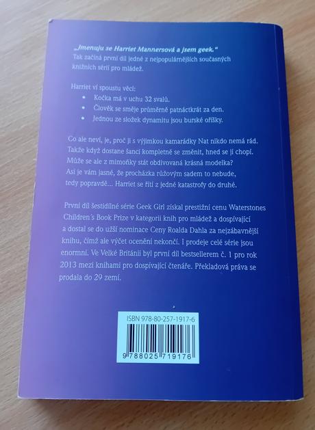 Kniha geek girl, 
