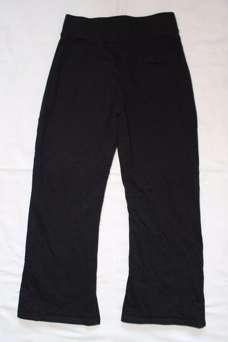 Al22. černé dívčí tepláky 9 let, matalan,134