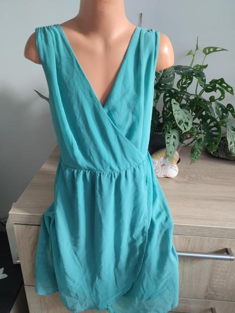 Dámské šaty, stradivarius,s