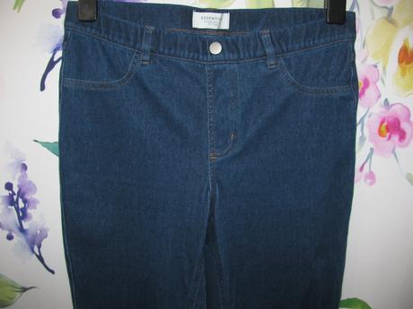 Přiléhavé strečové modré džíny essentials, tchibo,38