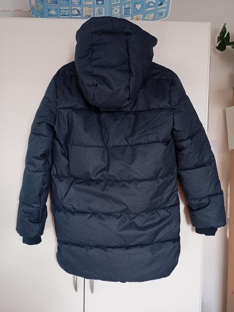 Úžasná dlouhá chlapecká zimní bunda, sinsay,152