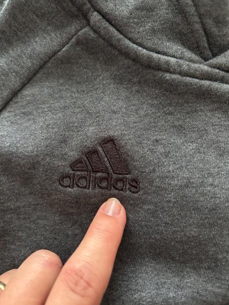 K12/ mikina tmavě šedá zn. adidas - v.cca 7/8 let, adidas,128