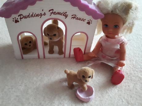 Pejskové, štěňátka s boudou a panenkou, 