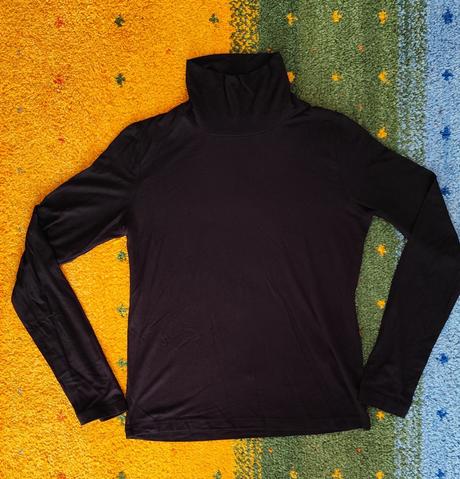 Černá halenka se stojáčkem, 146