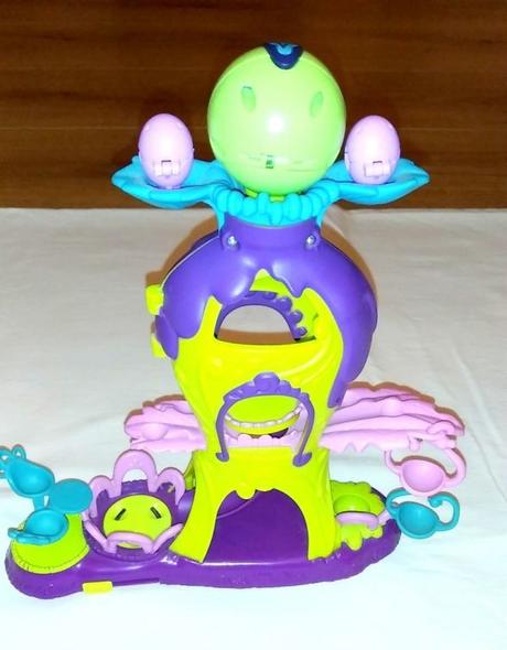 +++plastový domeček s doplňky toys+++,