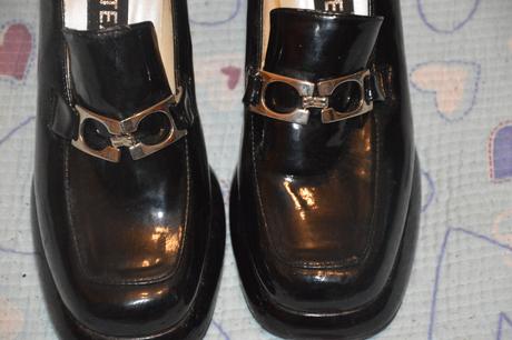 38 a1/2 lakýrky na vysokém podpatku, 38