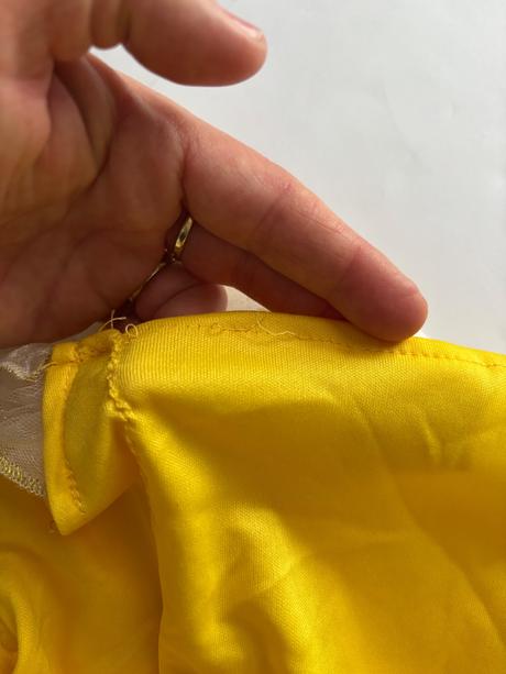 An26/ kostým kráska bell - v.5/6 let zn. disney, 