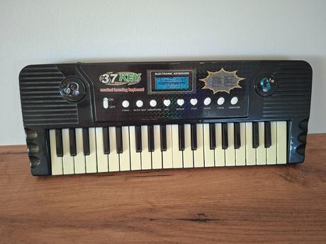 Piano s mikrofonem pro děti.,
