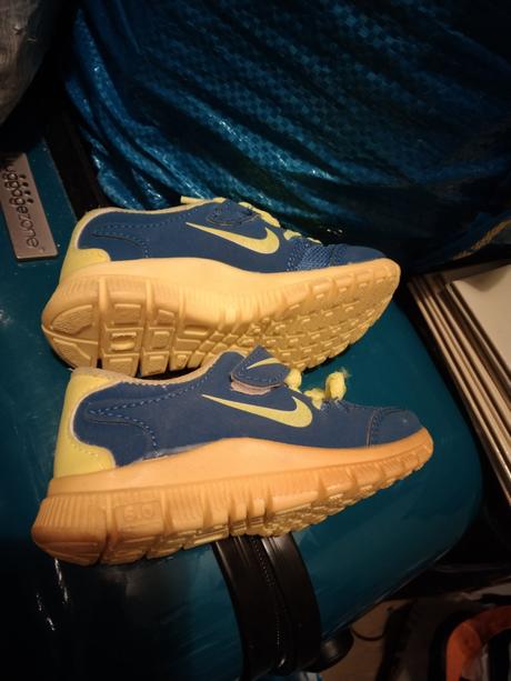 Botičky, nike,23
