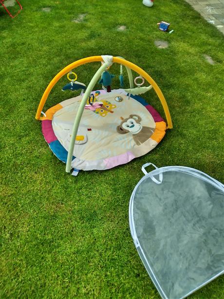 Hrací deka s hrazdou lupilu, 