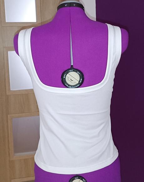 Top s všitou podprsenkou vel. l, l