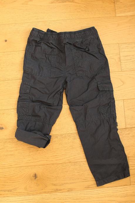 Tmavě modré pláťáky, f&f,110