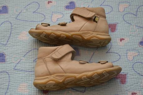 32 33 dzo béžové zdravotní sandálky, 32