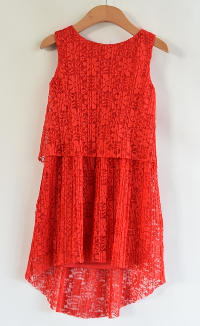 Šaty vel. 5 let, tu,110