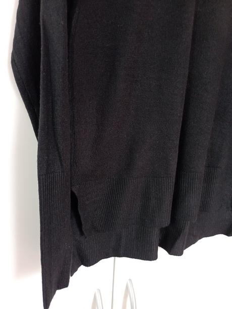 Dámský černý hebký svetr, s