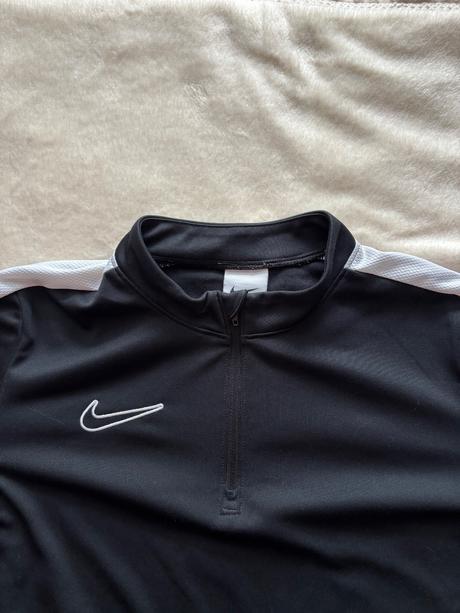 K7/ mikina funkční zn. nike - v.146/152, nike,146