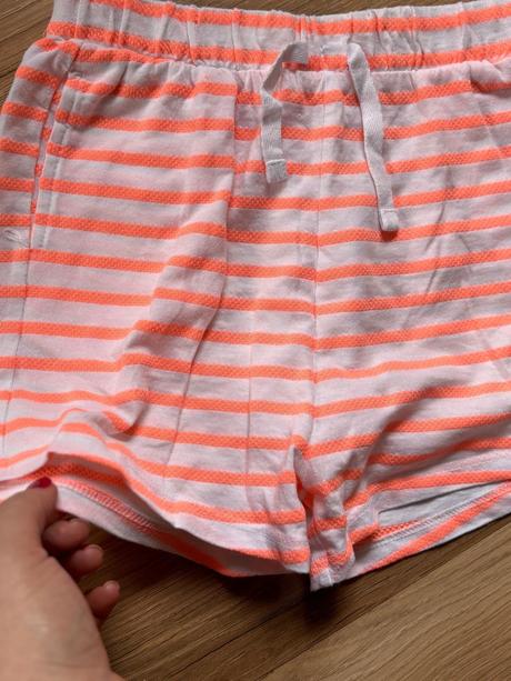 Letní šortky, primark,122