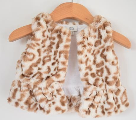 Vesta vel. 0 - 3 m, river island,62